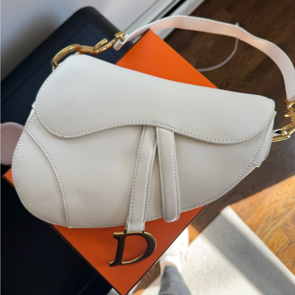 White Saddle Bag